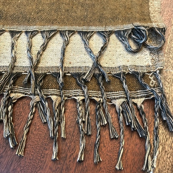 Tibetan Handloom Shawl of Yak Wool NWT - Picture 3 of 4